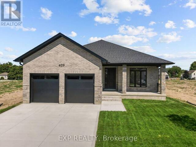 421 ONTARIO STREET Warwick Ontario, N0M 2S0 - 2 Bedrooms Home For Sale