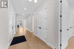 420 ERIE STREET | Warwick Ontario | Slide Image Sixteen