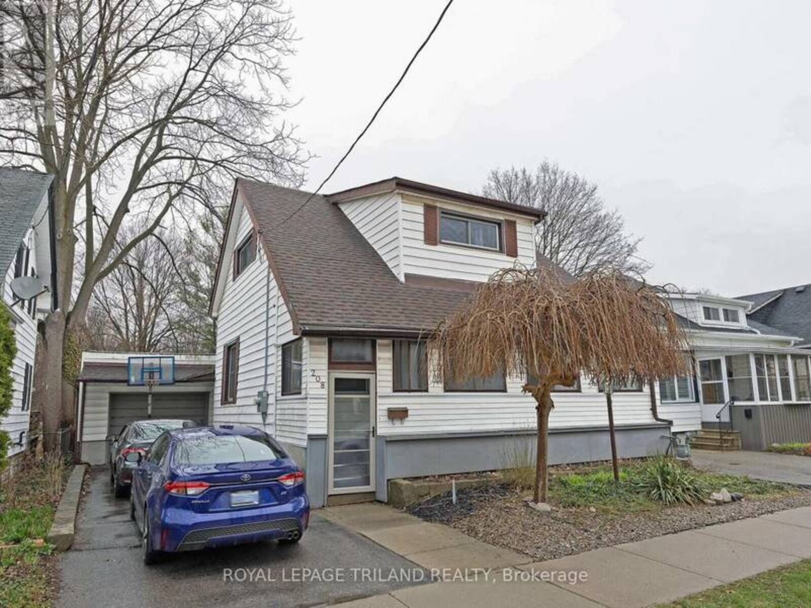 208 EDWARD STREET, London, Ontario N6C 3J2