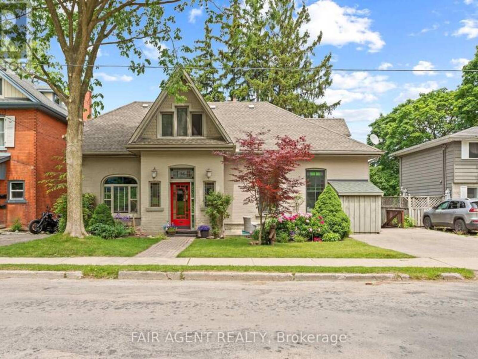 26 DALY AVENUE, Stratford, Ontario N5A 1B8