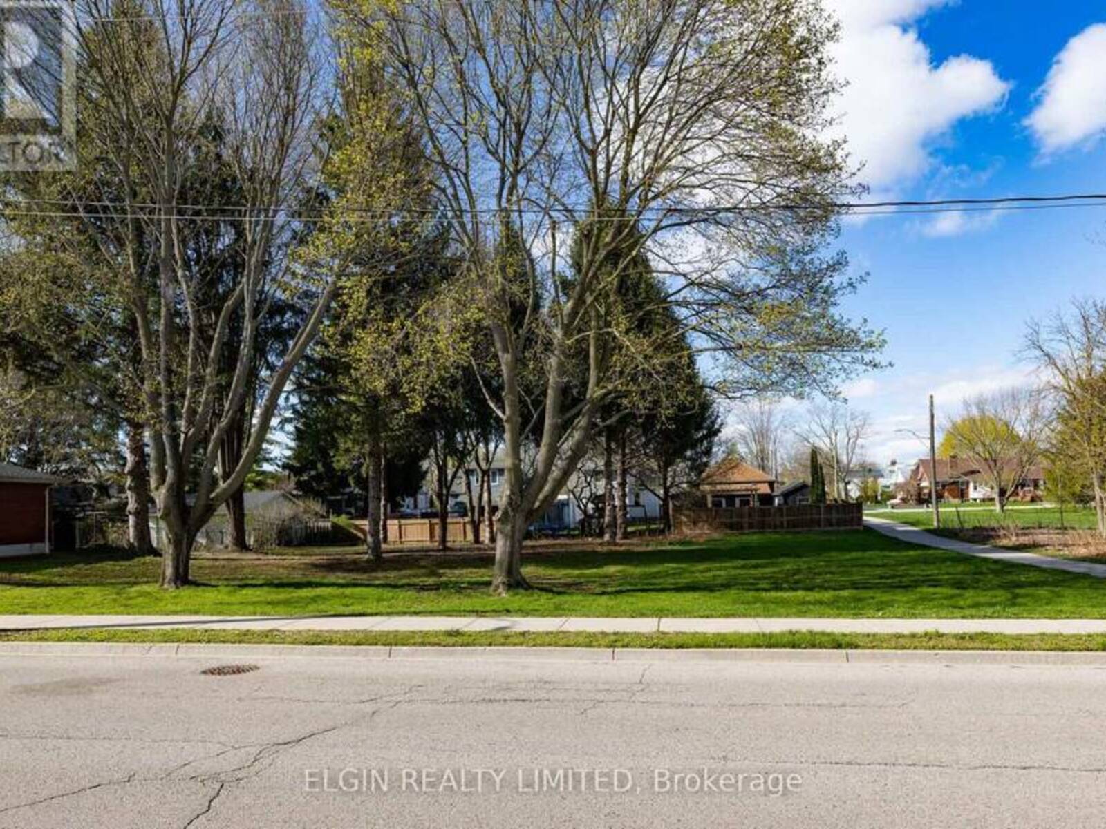 94 CHESTNUT STREET, St. Thomas, Ontario N5R 2A9