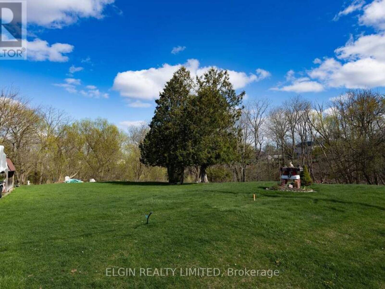 36 THIRD AVENUE, St. Thomas, Ontario N5R 4K1
