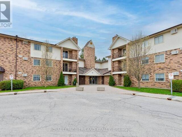 123 - 440 WELLINGTON STREET St. Thomas Ontario, N5R 5X5 - 3 Bedrooms Condo For Sale