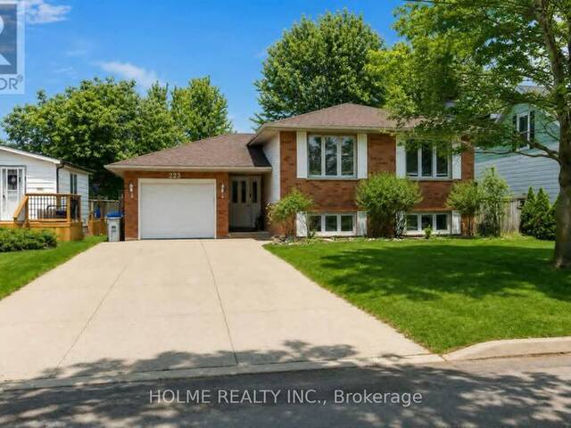 223 ELLOR STREET Strathroy-Caradoc Ontario, N7G 2L2 - 5 Bedrooms Home For Sale