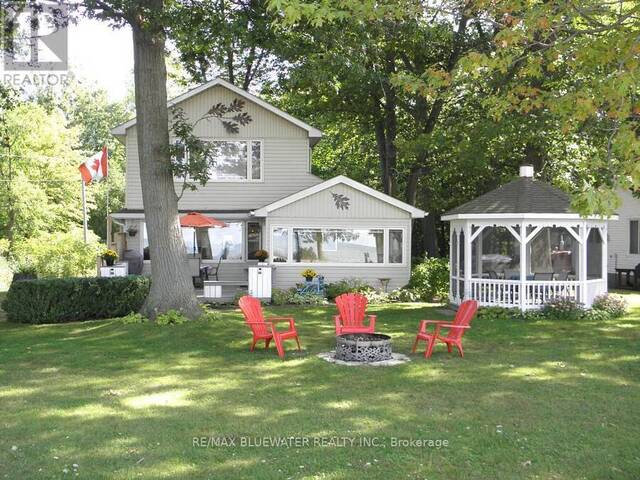 9714 LAKE ROAD Lambton Shores Ontario, N0N 1J1 - 3 Bedrooms Waterfront Home For sale