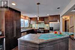 754 RIVERSIDE DRIVE | London Ontario | Slide Image Eight