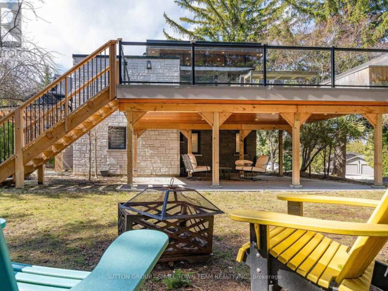 114 LAKESHORE ROAD W, The Blue Mountains, Ontario L9Y 0S6