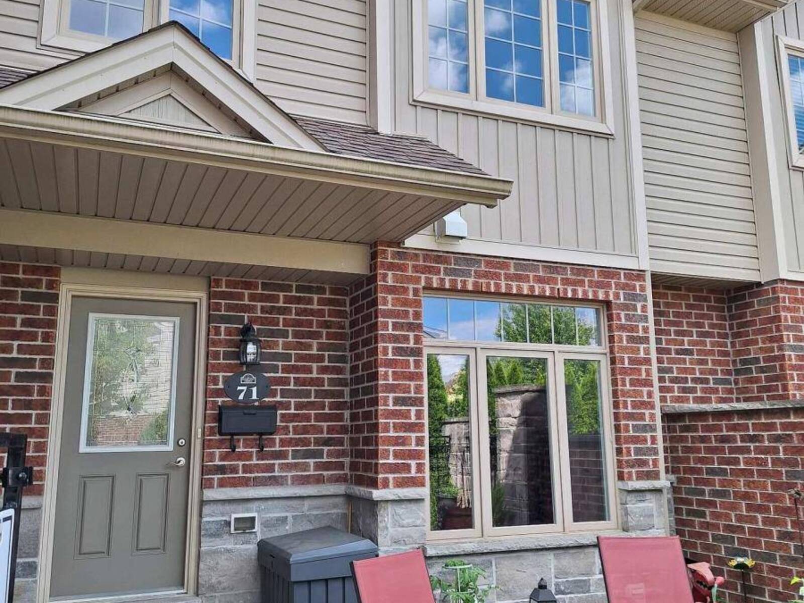 71 - 1061 EAGLETRACE DRIVE, London, Ontario N6G 0T3