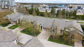 5 - 270 NORTH CENTRE ROAD | London Ontario | Slide Image Thirty-six