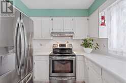 122 BARRYDALE CRESCENT | London Ontario | Slide Image Nine