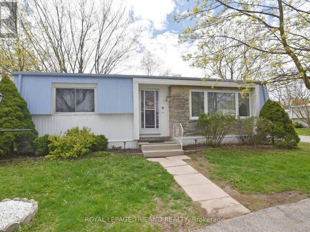 138 PEBBLE BEACH PARKWAY Grand Bend Ontario, N0M 1T0 - 2 Bedrooms Home For Sale