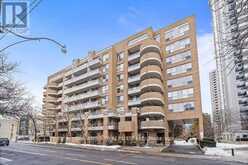 613 - 245 DAVISVILLE AVENUE | Toronto Ontario | Slide Image Fourteen