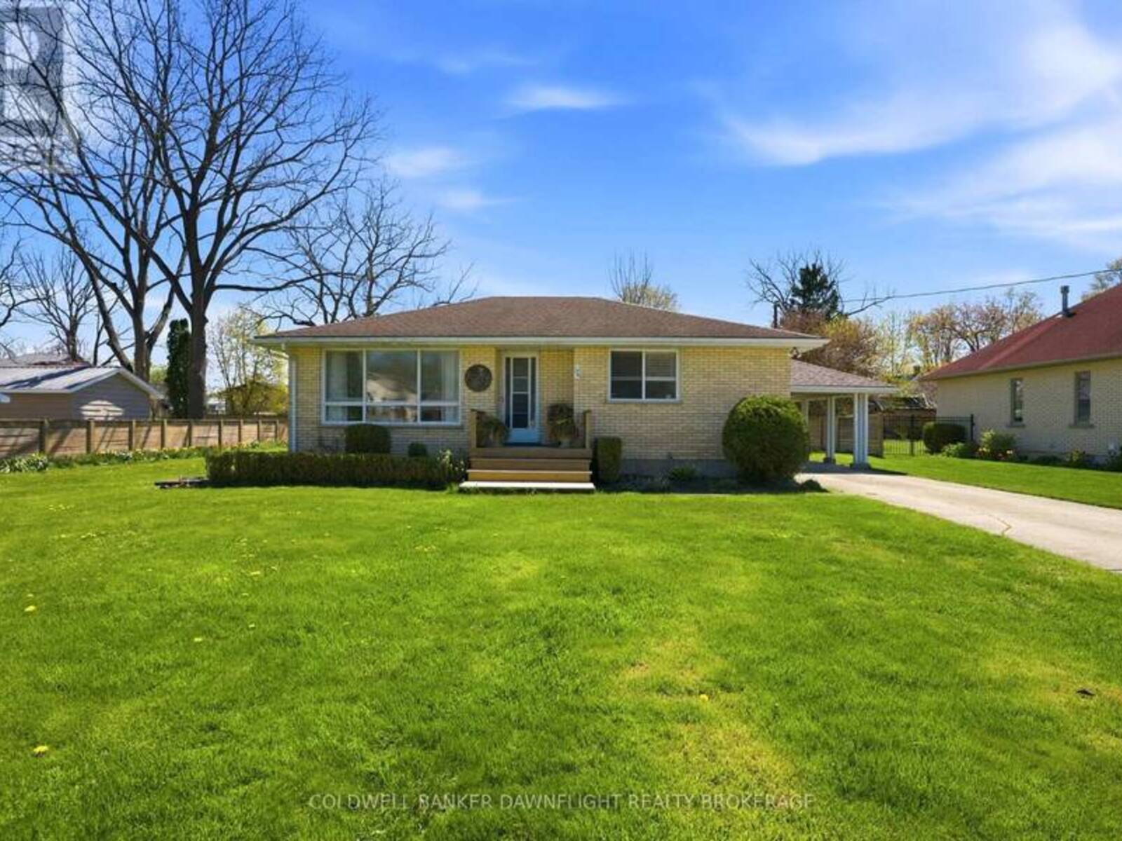 195 BETHANY STREET, Parkhill, Ontario N0M 2K0