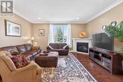 40 FIELDSTONE CRESCENT | Komoka Ontario | Slide Image Eleven