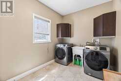 40 FIELDSTONE CRESCENT | Komoka Ontario | Slide Image Sixteen