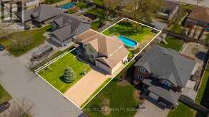 40 FIELDSTONE CRESCENT | Komoka Ontario | Slide Image Two
