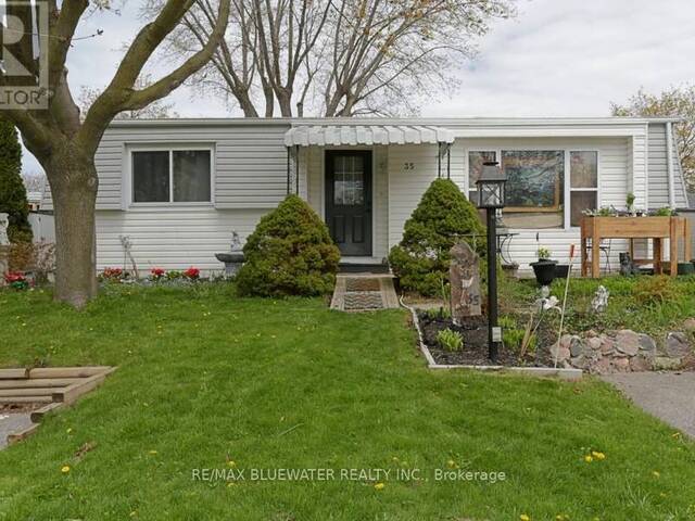 35 PEBBLE BEACH PARKWAY Grand Bend Ontario, N0M 1T0 - 2 Bedrooms Home For Sale