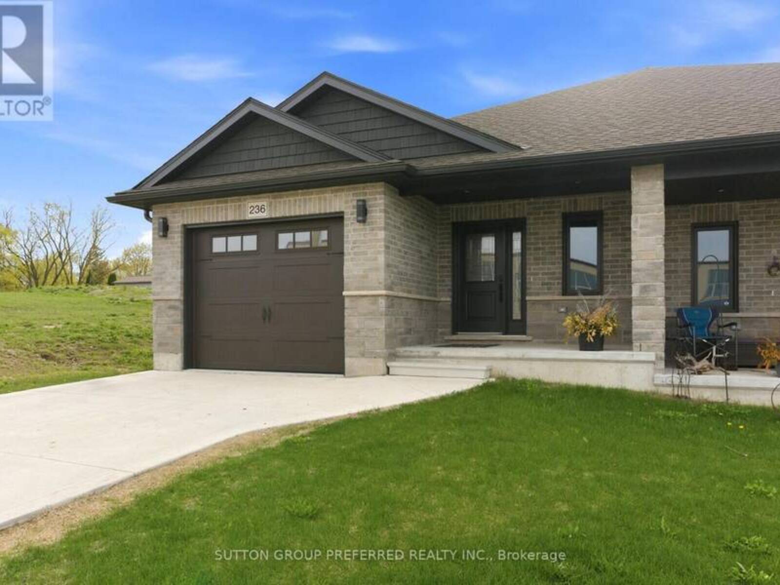 236 BEECH STREET, Clinton, Ontario N0M 1L0