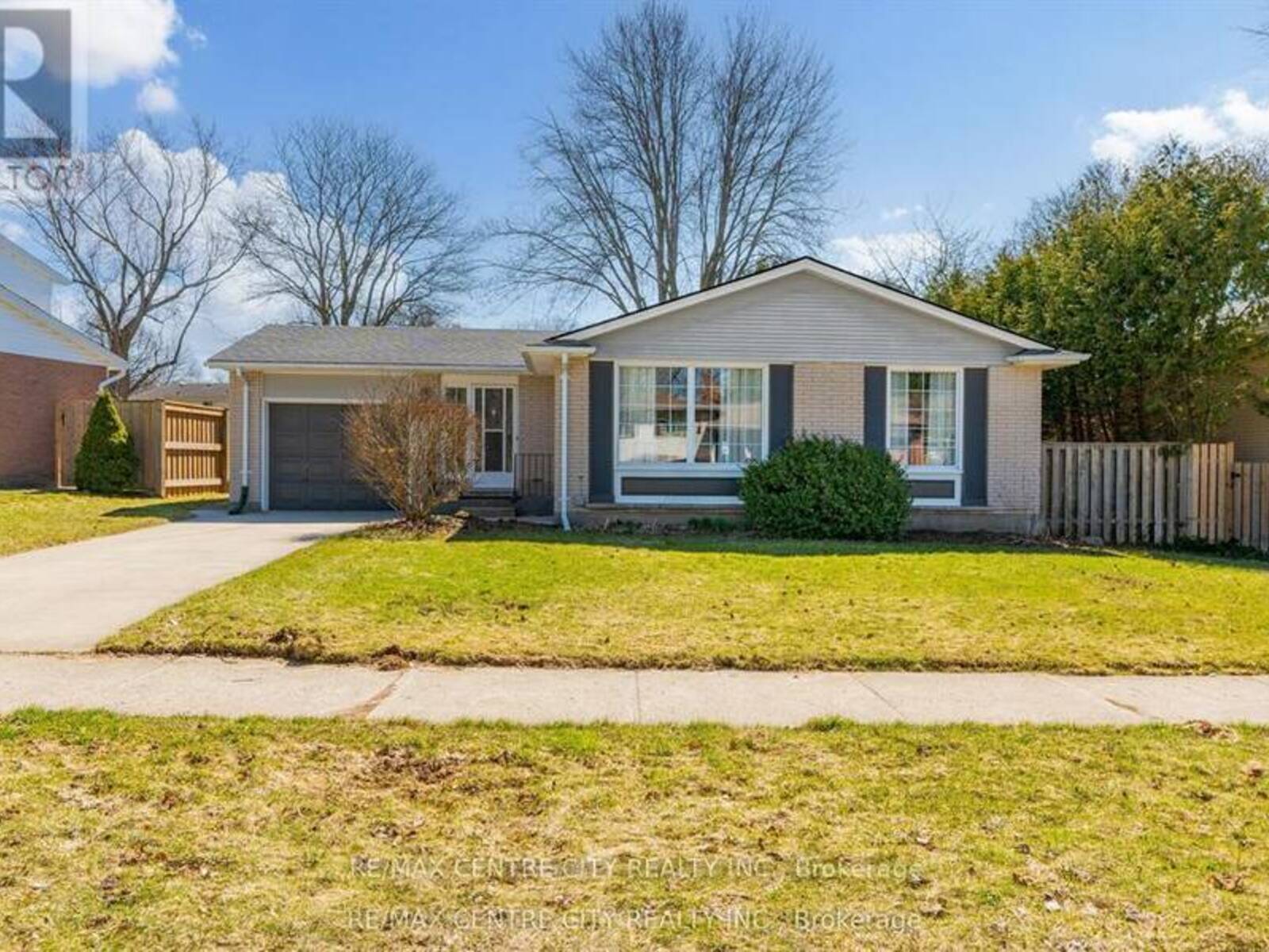 1102 PRINCE PHILIP DRIVE, London, Ontario N6H 4E5