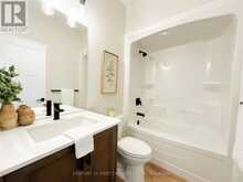 7 POSTMA CRESCENT | North Middlesex Ontario | Slide Image Eight