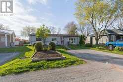 246 SOUTHWINDS COURT | Grand Bend Ontario | Slide Image Two