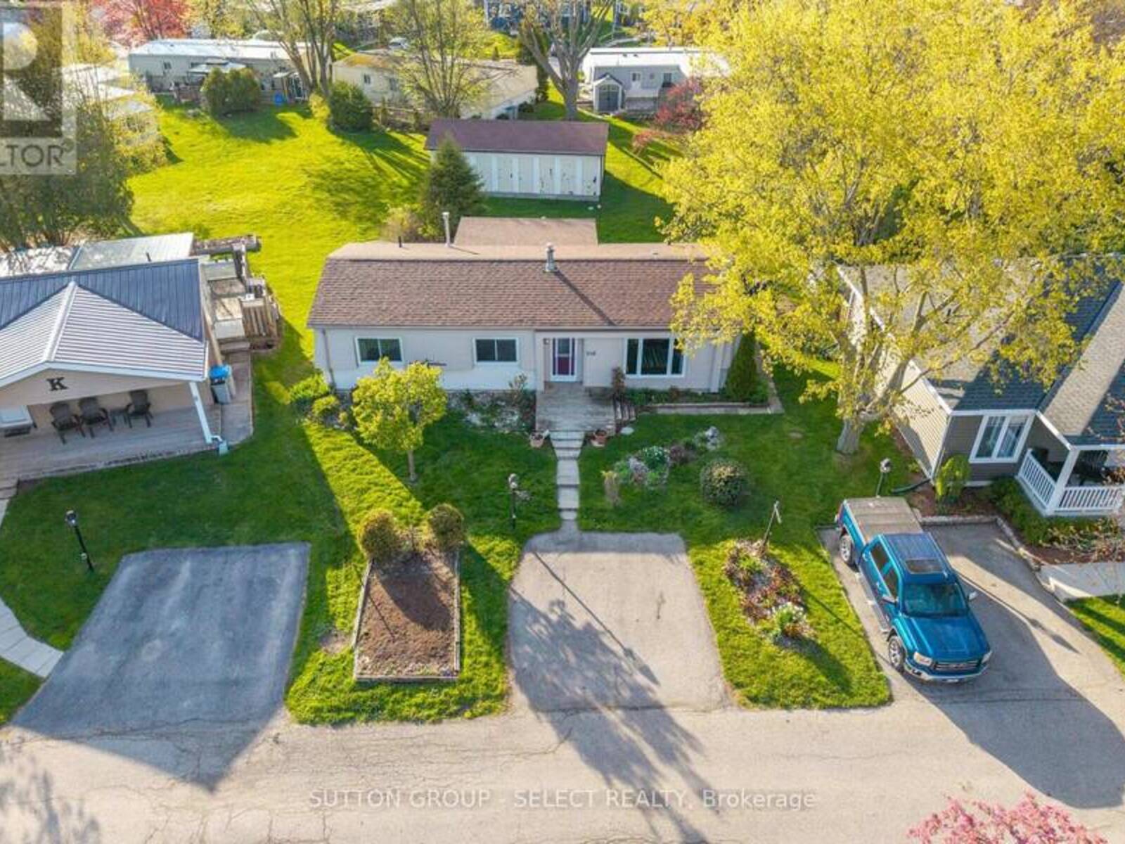 246 SOUTHWINDS COURT, Grand Bend, Ontario N0M 1T0