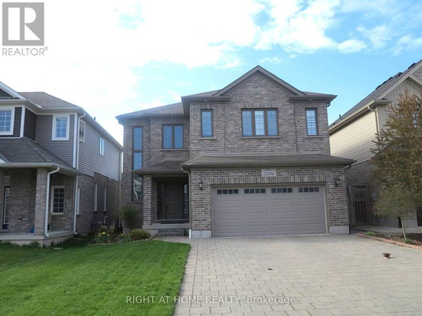 2206 SPRINGRIDGE DRIVE, London, Ontario N5X 0M3