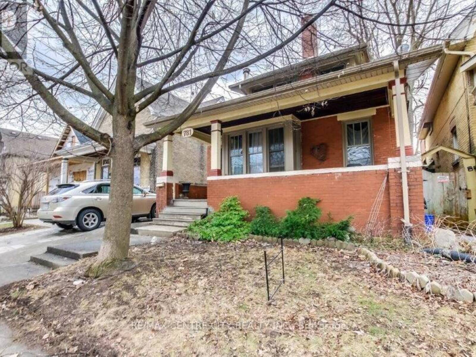 781 DUFFERIN AVENUE, London, Ontario N5W 3J9