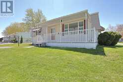 101 SHANNON BOULEVARD | Grand Bend Ontario | Slide Image Eight