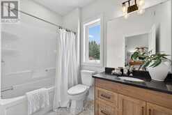 71 BASIL CRESCENT | Ilderton Ontario | Slide Image Thirteen