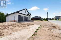 71 BASIL CRESCENT | Ilderton Ontario | Slide Image Six