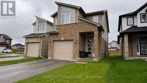 1731 O'HANLAN LANE | London Ontario | Slide Image Two
