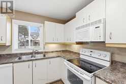 1 - 151 BONAVENTURE DRIVE | London Ontario | Slide Image Ten