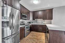 16 - 1030 OAKCROSSING GATE | London Ontario | Slide Image Ten