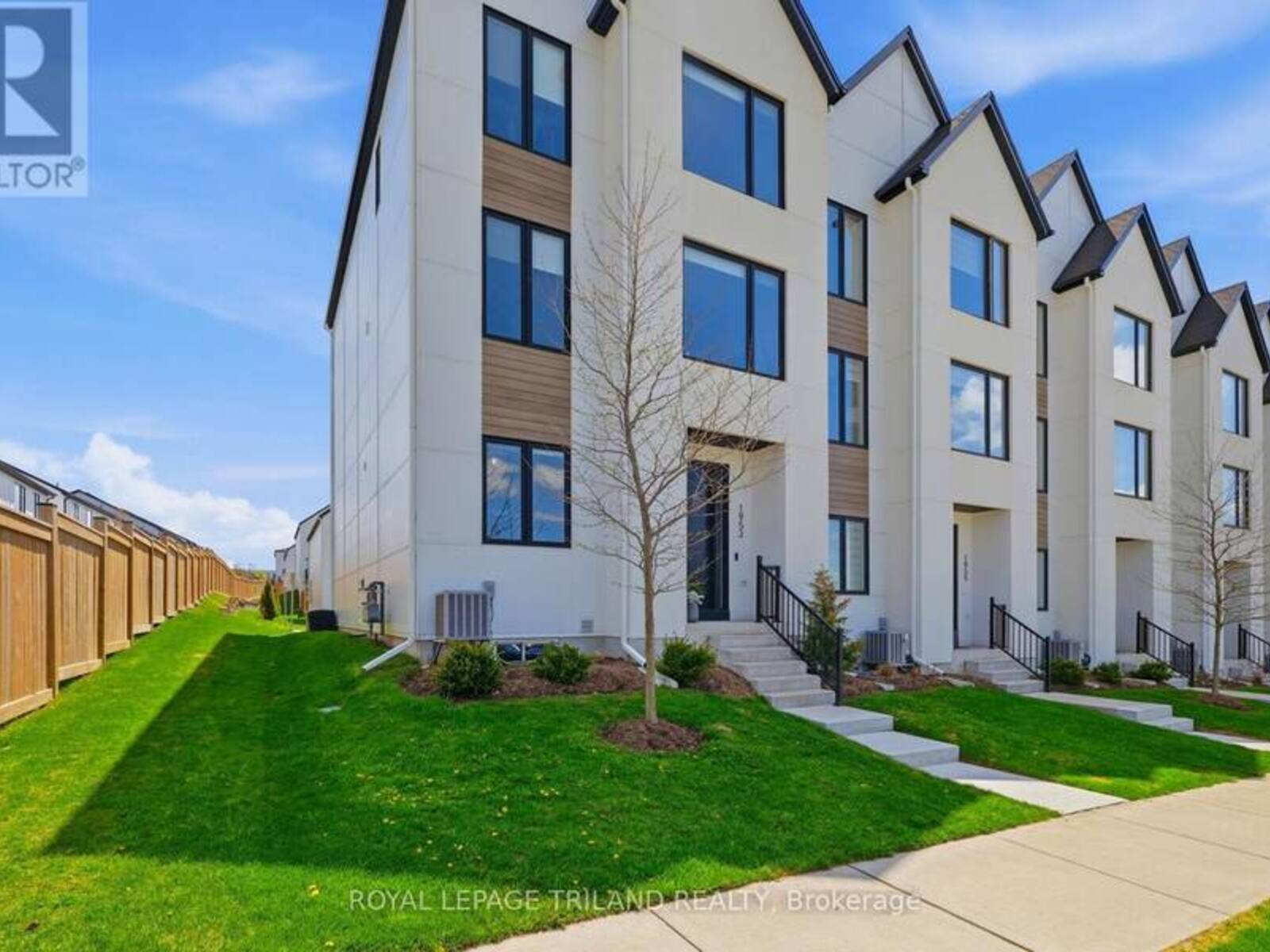 1953 UPPERPOINT GATE, London, Ontario N6K 0L2