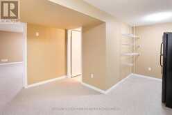 18 - 780 FANSHAWE PARK ROAD E | London Ontario | Slide Image Thirty-seven