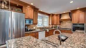 2416 SUNNINGDALE ROAD W | London Ontario | Slide Image Nine