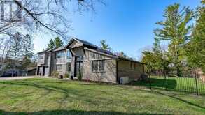 74 KILWORTH PARK DRIVE | Komoka Ontario | Slide Image Three