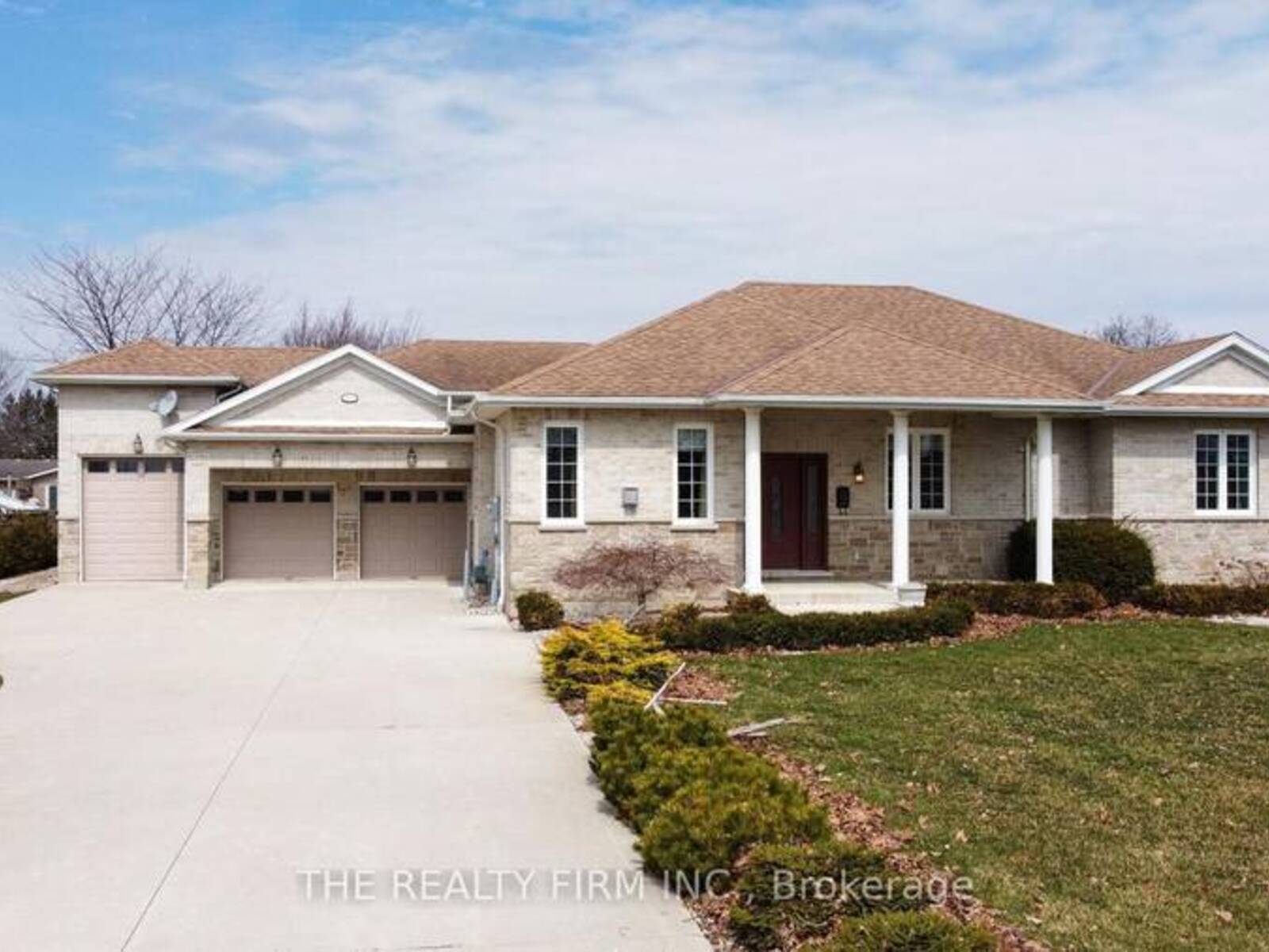 11507 LAGONDA WAY, Chatham-Kent, Ontario N0P 1X0