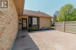 15 BYBROOK COURT | London Ontario | Slide Image Six