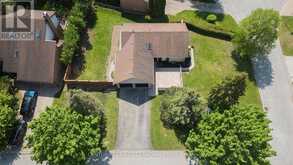 15 BYBROOK COURT | London Ontario | Slide Image Eight