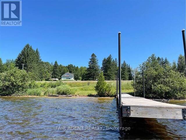 2442 HIGHWAY 520 Magnetawan Ontario, P0A 1C0 - 4 Bedrooms Waterfront Home For sale