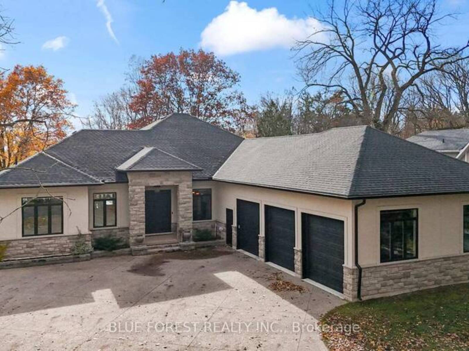 94 HARRIS ROAD, Strathroy-Caradoc, Ontario N0L 1E0