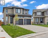 37 EVYLEAN COURT | St. Thomas Ontario | Slide Image Two