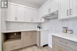 8 COLUMBUS COURT | St. Thomas Ontario | Slide Image Thirteen