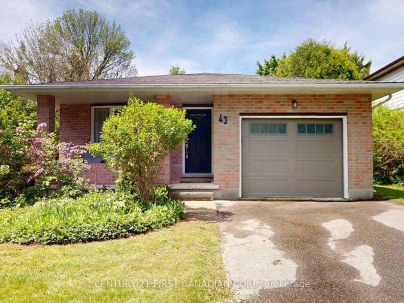 43 WALMER GARDENS, London, Ontario N6G 4H5
