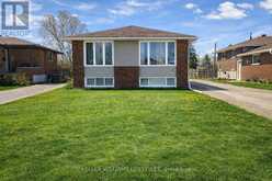 17 NIGHTINGALE DRIVE | North Bay Ontario | Slide Image One