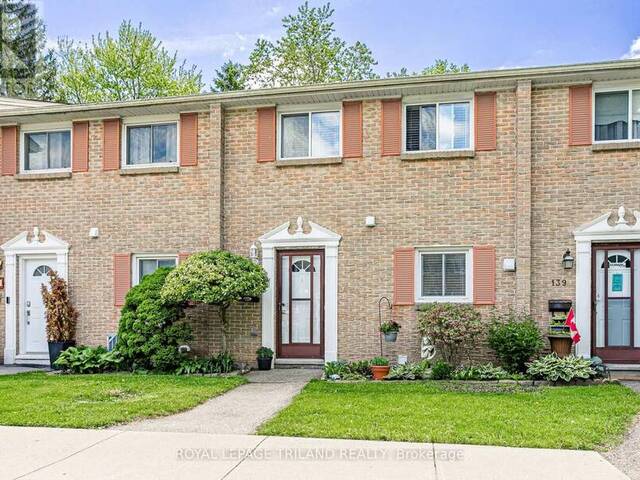 140 - 166 SOUTHDALE ROAD W London Ontario, N6J 2J1 - 3 Bedrooms Condo For Sale