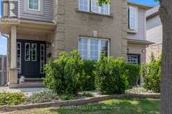 258 SOUTH LEAKSDALE CIRCLE | London Ontario | Slide Image Two