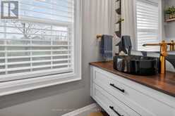 975 SUNNINGDALE ROAD W | London Ontario | Slide Image Thirty-seven